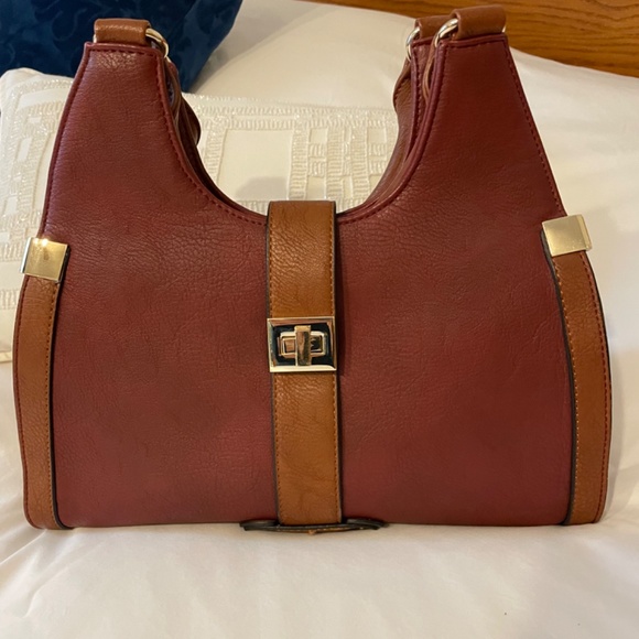 Handbag with detachable shoulder strap. Nice and Roomy, like new! - Picture 2 of 7